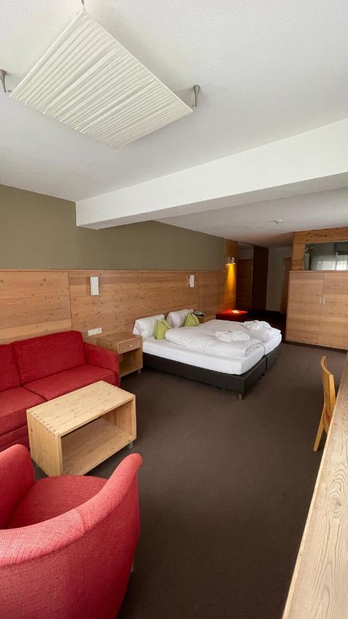 Hotel Baeckelar Wirt Superior Solden Bagian luar foto