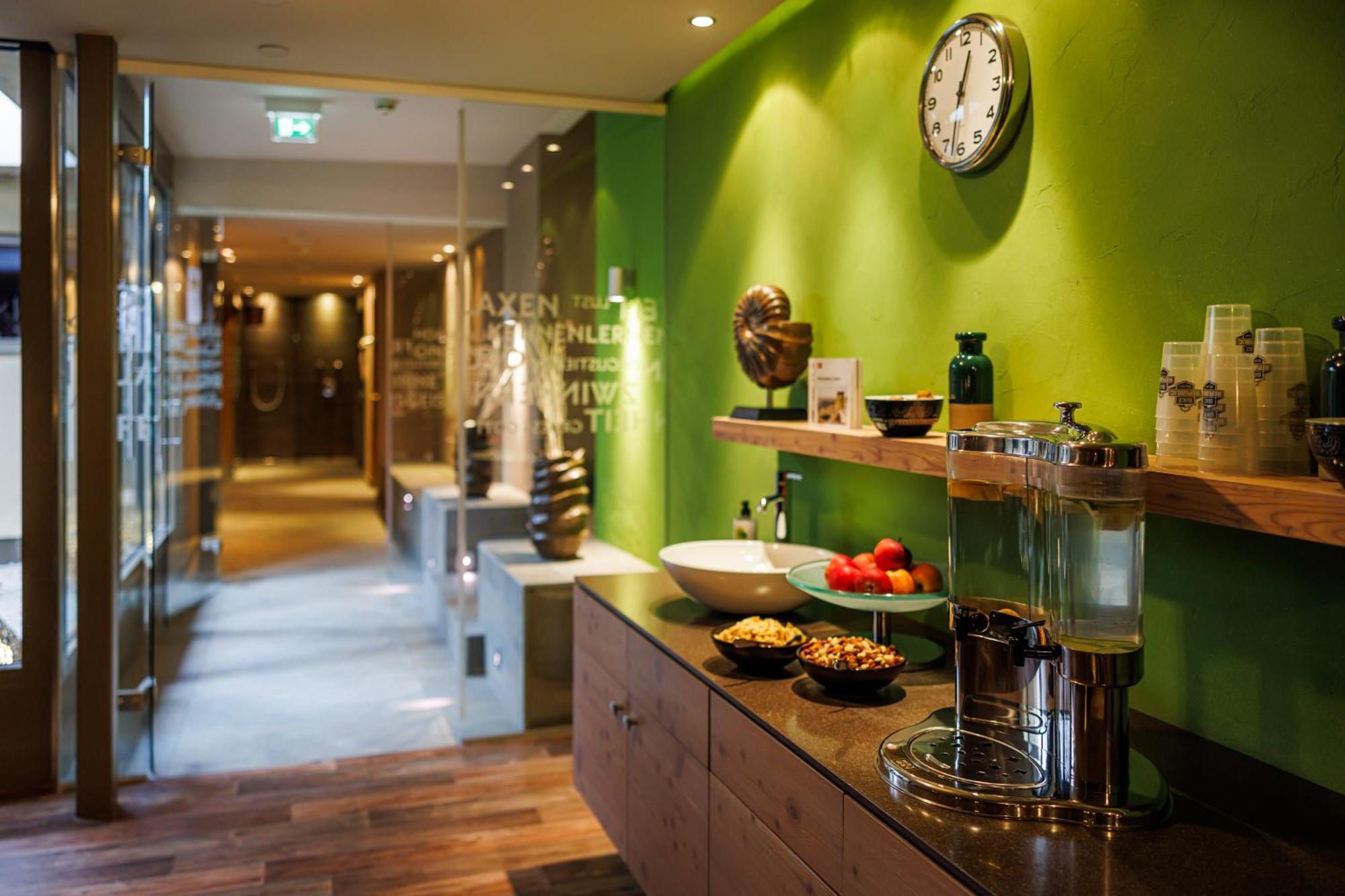 Hotel Baeckelar Wirt Superior Solden Bagian luar foto