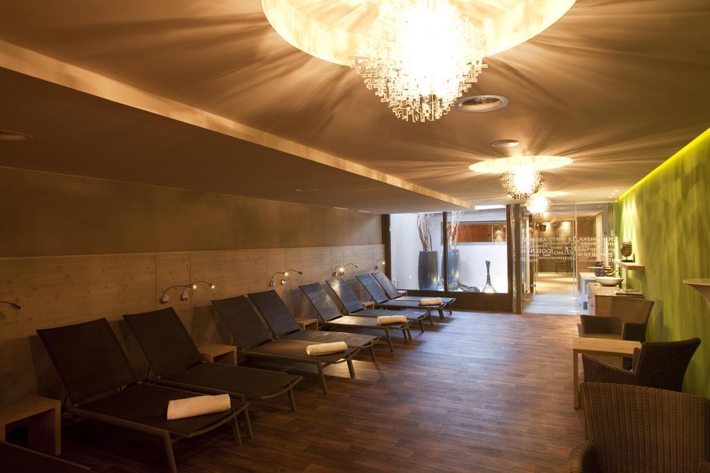 Hotel Baeckelar Wirt Superior Solden Bagian luar foto
