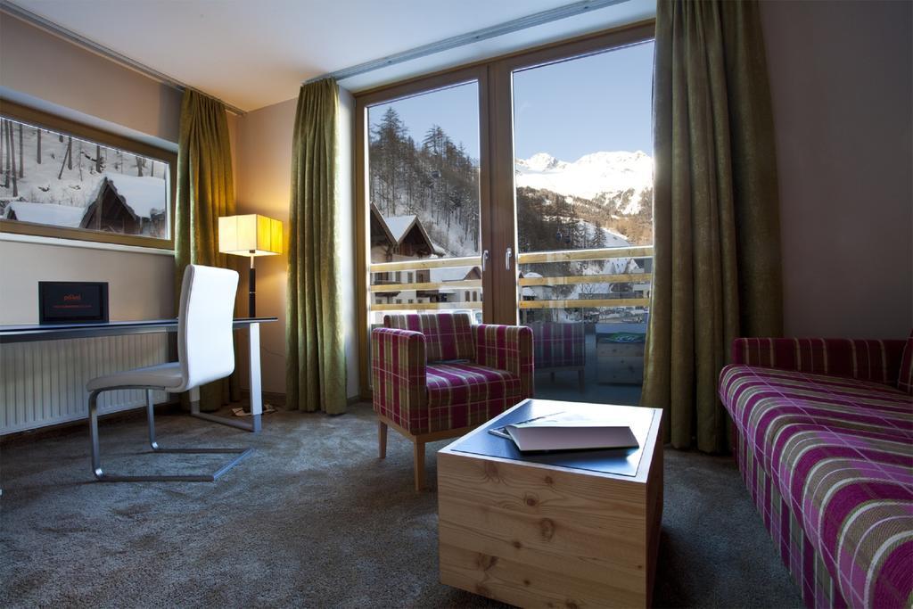 Hotel Baeckelar Wirt Superior Solden Bagian luar foto