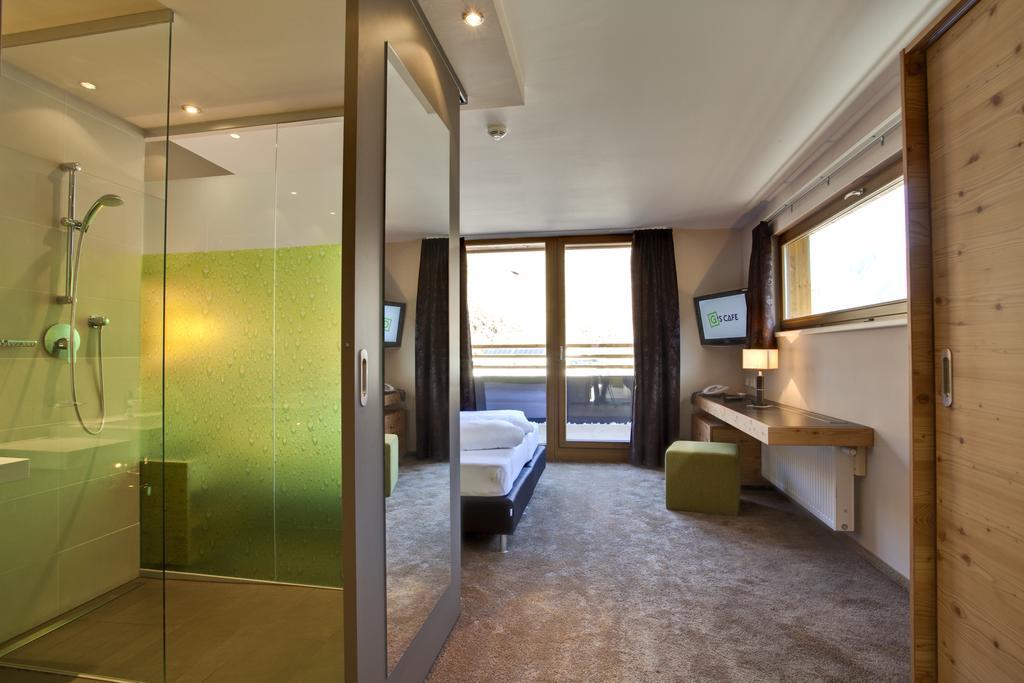 Hotel Baeckelar Wirt Superior Solden Bagian luar foto