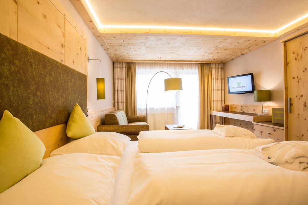 Hotel Baeckelar Wirt Superior Solden Bagian luar foto