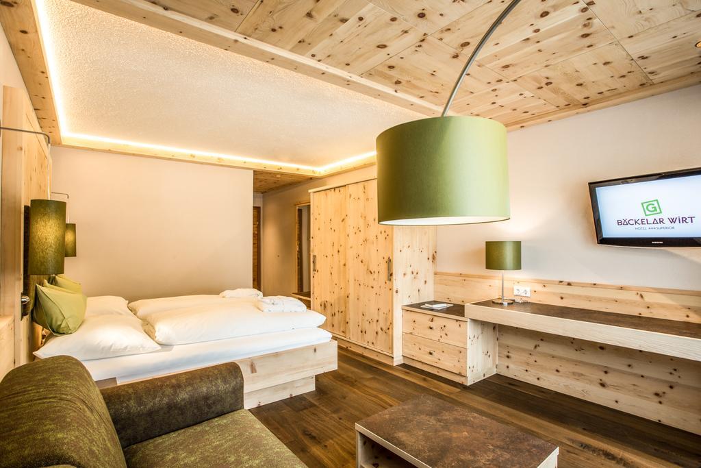 Hotel Baeckelar Wirt Superior Solden Bagian luar foto