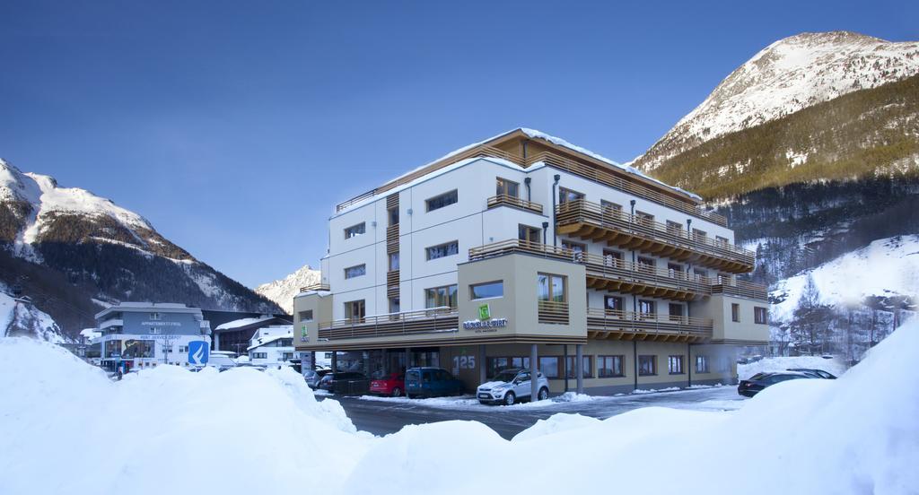 Hotel Baeckelar Wirt Superior Solden Bagian luar foto